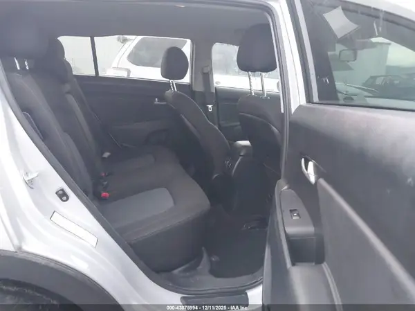 KNDPBCACXG7859262 2016 KIA SPORTAGE - Image 8