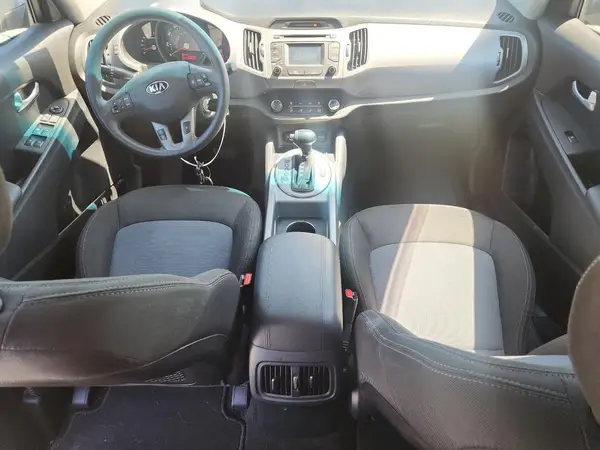 KNDPBCACXG7859598 2016 KIA SPORTAGE - Image 8