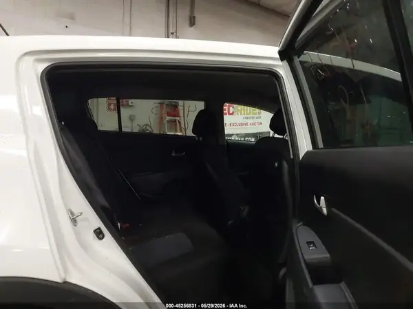 KNDPBCACXG7878037 2016 KIA SPORTAGE - Image 8