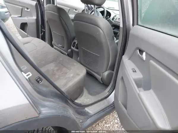 KNDPBCACXG7878653 2016 KIA SPORTAGE - Image 8