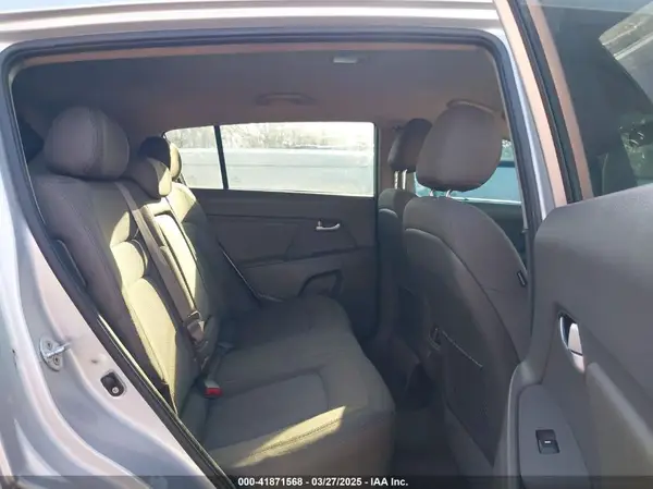 KNDPBCACXG7879012 2016 KIA SPORTAGE - Image 8