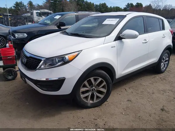 KNDPBCACXG7880175 2016 KIA SPORTAGE - Image 2