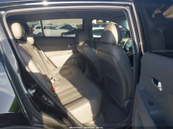 KNDPC3AC4G7831163 2016 KIA SPORTAGE - Image 8