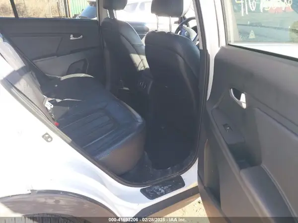 KNDPC3ACXG7815016 2016 KIA SPORTAGE - Image 8