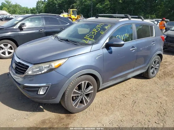 KNDPCCA61G7867001 2016 KIA SPORTAGE - Image 2