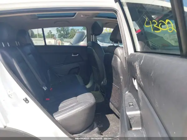 KNDPCCA62G7870988 2016 KIA SPORTAGE - Image 8