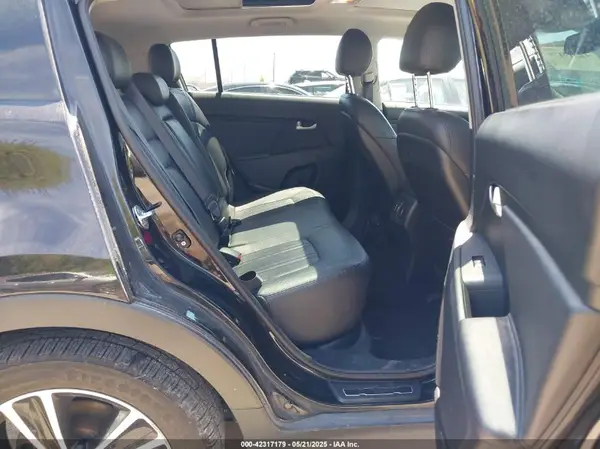 KNDPCCA64G7805012 2016 KIA SPORTAGE - Image 8