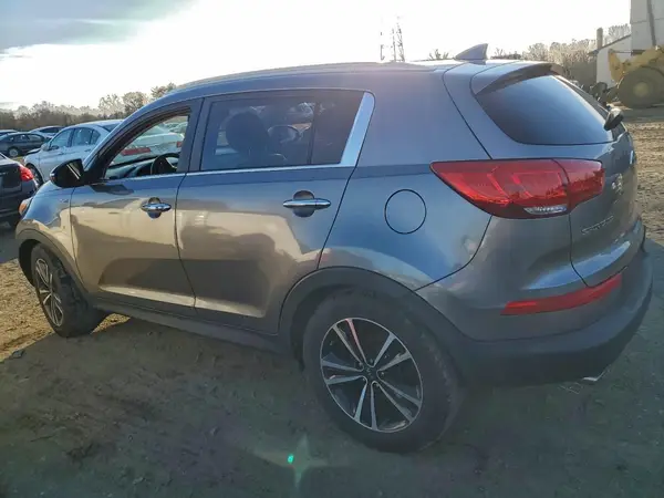 KNDPCCA64G7818021 2016 KIA SPORTAGE - Image 2