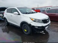 KNDPCCA65G7808274 2016 KIA SPORTAGE