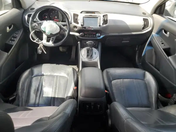 KNDPCCA65G7808520 2016 KIA SPORTAGE - Image 8