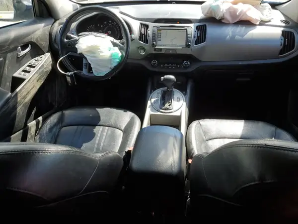 KNDPCCA66G7817999 2016 KIA SPORTAGE - Image 8
