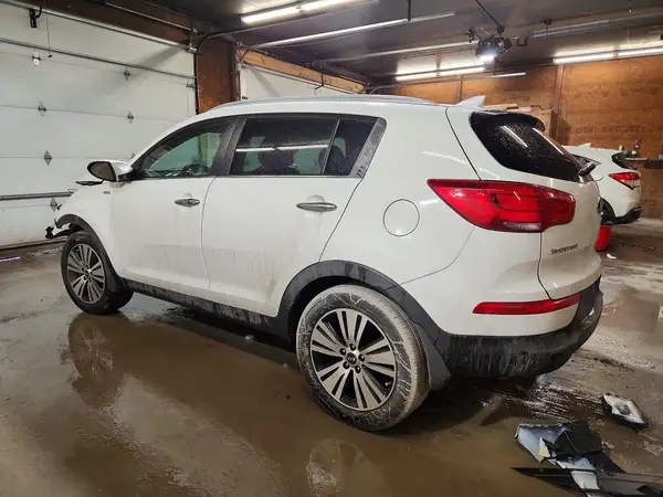 KNDPCCAC1G7807130 2016 KIA SPORTAGE - Image 2