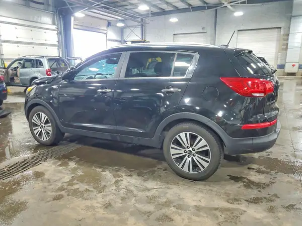 KNDPCCAC1G7816877 2016 KIA SPORTAGE - Image 2