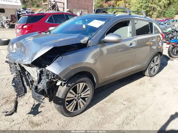 KNDPCCAC1G7828964 2016 KIA SPORTAGE - Image 2