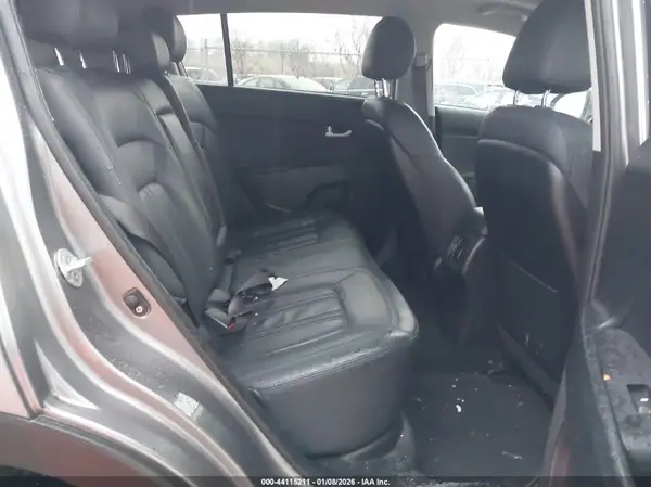 KNDPCCAC1G7836837 2016 KIA SPORTAGE - Image 8