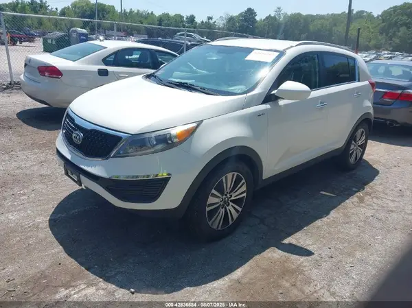 KNDPCCAC3G7826777 2016 KIA SPORTAGE - Image 2