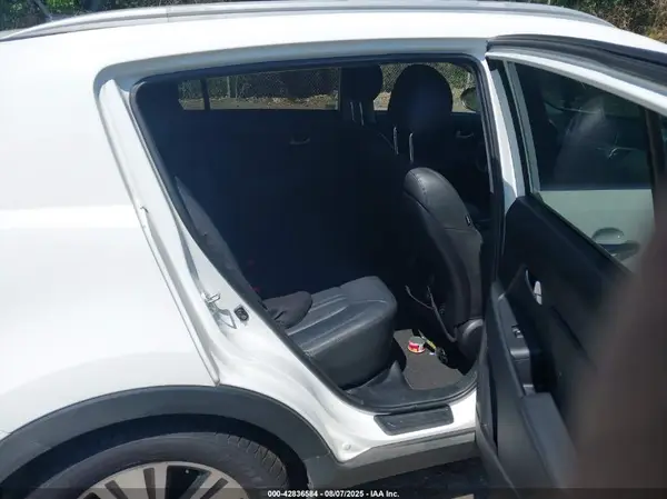 KNDPCCAC3G7826777 2016 KIA SPORTAGE - Image 8