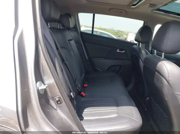KNDPCCAC3G7827489 2016 KIA SPORTAGE - Image 8