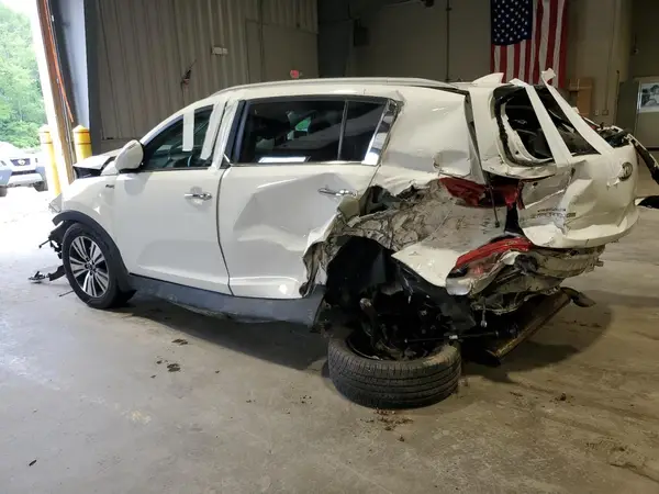 KNDPCCAC3G7846172 2016 KIA SPORTAGE - Image 2