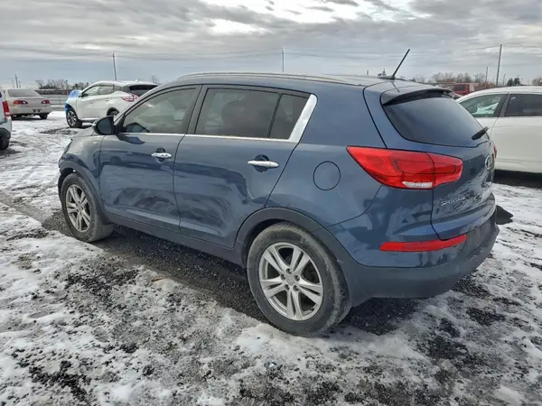 KNDPCCAC4G7818364 2016 KIA SPORTAGE - Image 2
