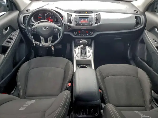 KNDPCCAC4G7818364 2016 KIA SPORTAGE - Image 8
