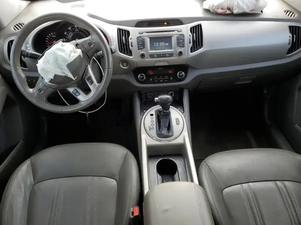 KNDPCCAC6G7816423 2016 KIA SPORTAGE - Image 8