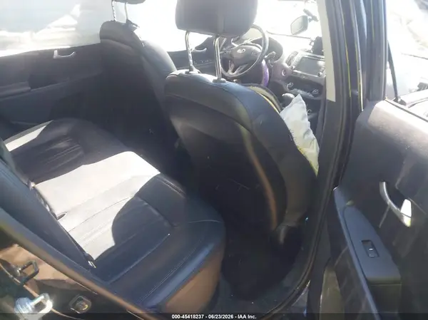 KNDPCCAC6G7832041 2016 KIA SPORTAGE - Image 8