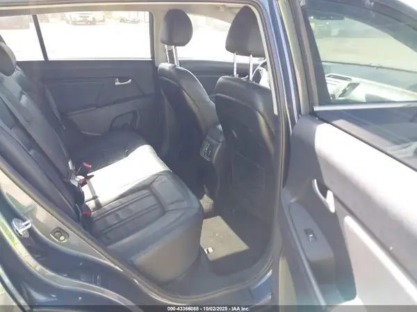 KNDPCCAC6G7874452 2016 KIA SPORTAGE - Image 8