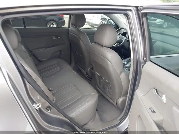 KNDPCCAC8G7804547 2016 KIA SPORTAGE - Image 8