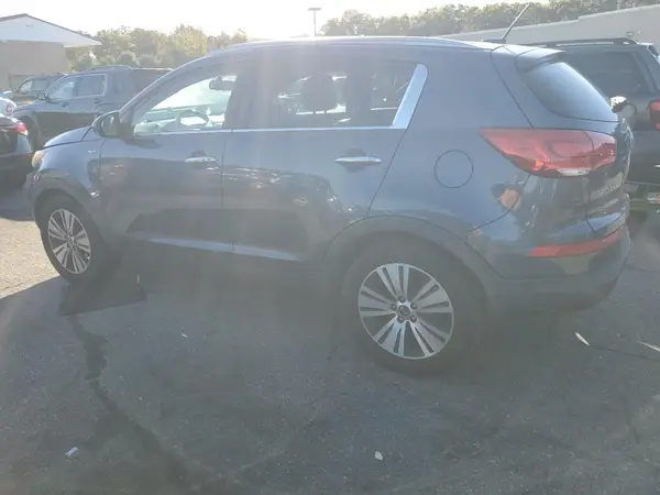 KNDPCCAC8G7807268 2016 KIA SPORTAGE - Image 2