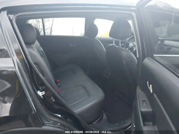 KNDPCCAC8G7862061 2016 KIA SPORTAGE - Image 8