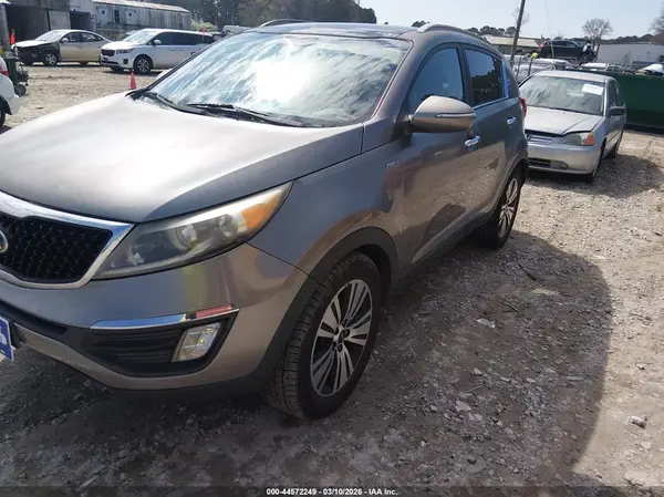 KNDPCCAC9G7808705 2016 KIA SPORTAGE - Image 2