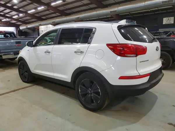 KNDPCCACXG7833547 2016 KIA SPORTAGE - Image 2