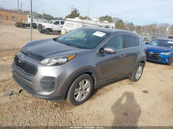 KNDPM3AC0H7038845 2017 KIA SPORTAGE - Image 2