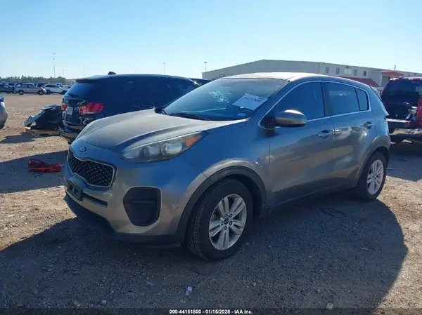 KNDPM3AC0H7049568 2017 KIA SPORTAGE - Image 2