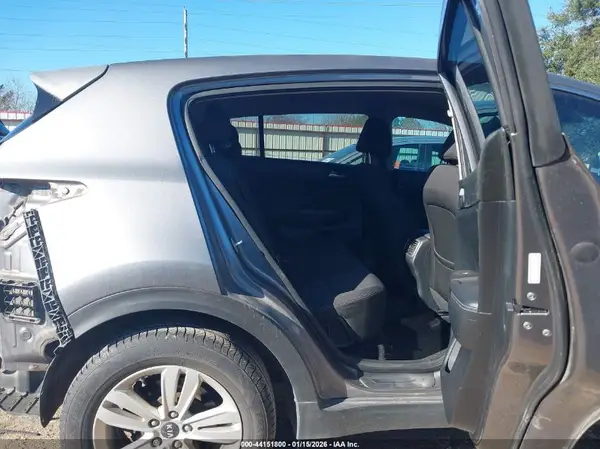 KNDPM3AC0H7049568 2017 KIA SPORTAGE - Image 8
