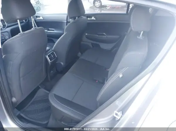 KNDPM3AC0H7081405 2017 KIA SPORTAGE - Image 8