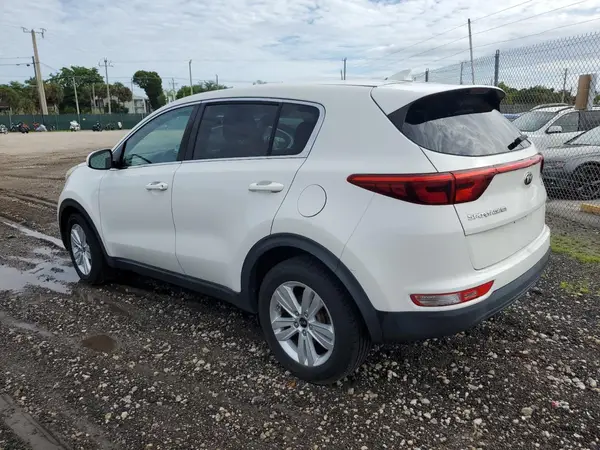 KNDPM3AC0H7108389 2017 KIA SPORTAGE - Image 2