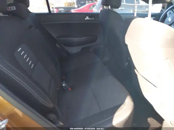 KNDPM3AC0H7132594 2017 KIA SPORTAGE - Image 8