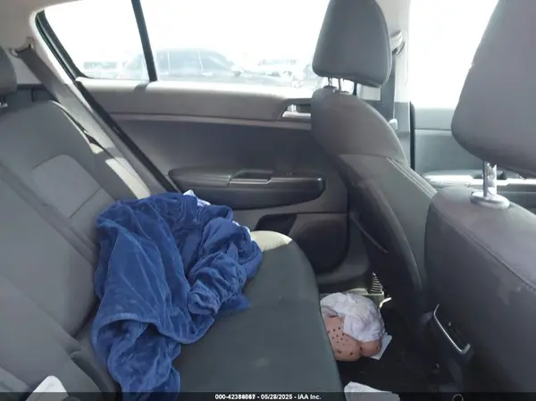 KNDPM3AC0H7173825 2017 KIA SPORTAGE - Image 8