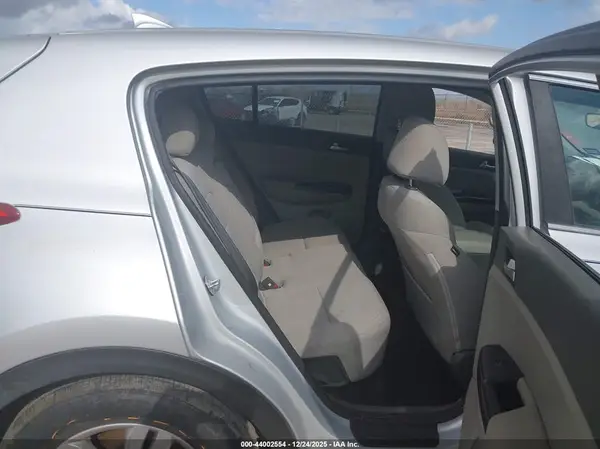 KNDPM3AC0H7234302 2017 KIA SPORTAGE - Image 8