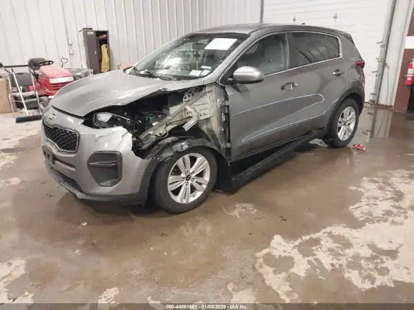 KNDPM3AC0H7235045 2017 KIA SPORTAGE - Image 2
