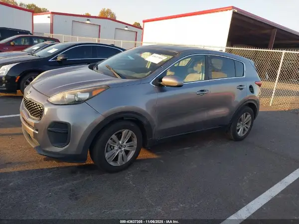KNDPM3AC0J7302944 2018 KIA SPORTAGE - Image 2