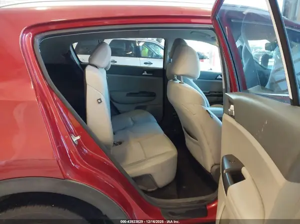 KNDPM3AC0J7320893 2018 KIA SPORTAGE - Image 8
