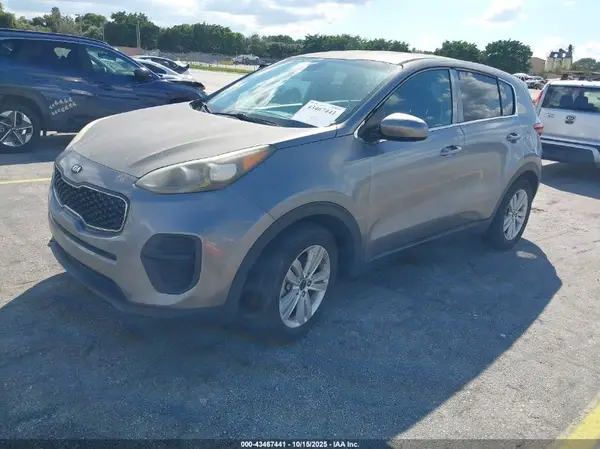 KNDPM3AC0J7322952 2018 KIA SPORTAGE - Image 2