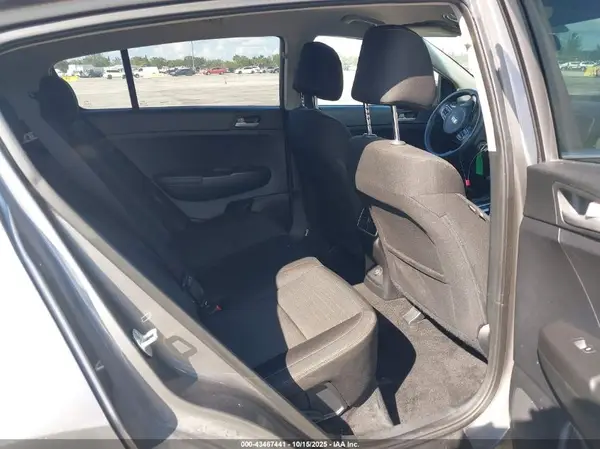 KNDPM3AC0J7322952 2018 KIA SPORTAGE - Image 8