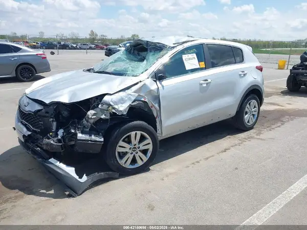 KNDPM3AC0J7323485 2018 KIA SPORTAGE - Image 2
