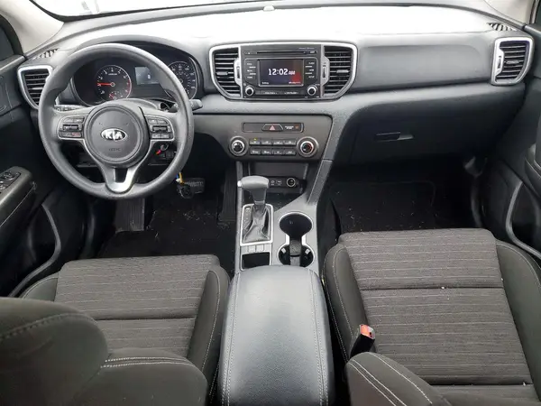 KNDPM3AC0J7333823 2018 KIA SPORTAGE - Image 8