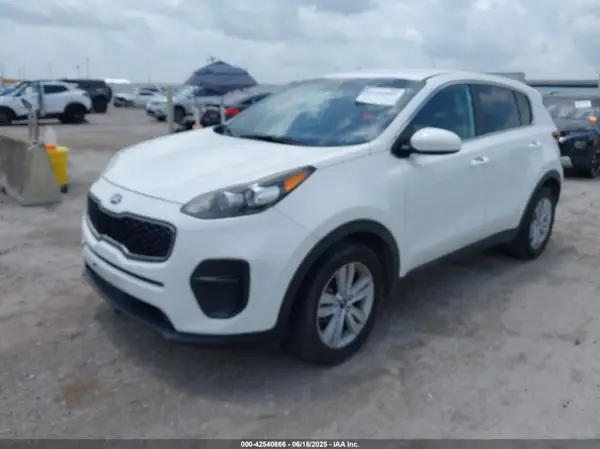 KNDPM3AC0J7385260 2018 KIA SPORTAGE - Image 2