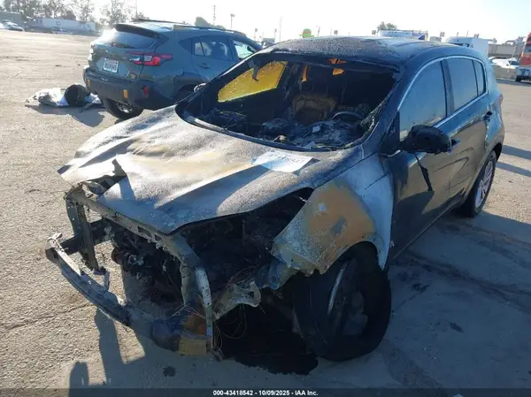 KNDPM3AC0J7392709 2018 KIA SPORTAGE - Image 2